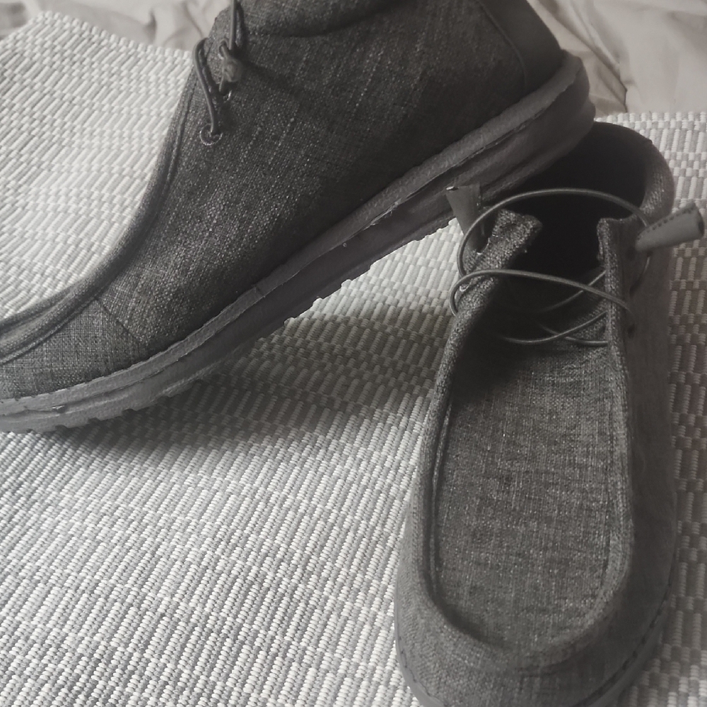 Men's Gray Trail River Shoe Size 12